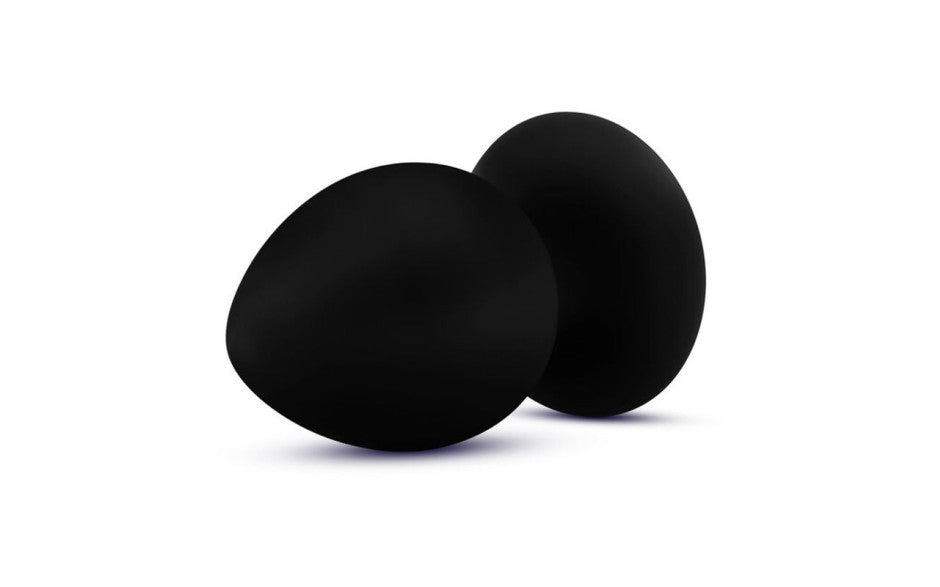Anal Adventures Platinum Silicone Anal Stout Plug Medium