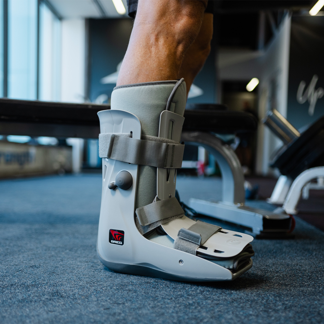 Genesis Mid-Calf Full Shell Walker with Air Pump