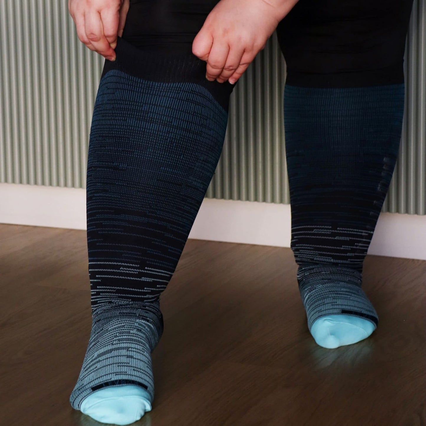 Wide Calf Compression Socks Extra Large 15-20mmHg - Support for Nurses & Travel